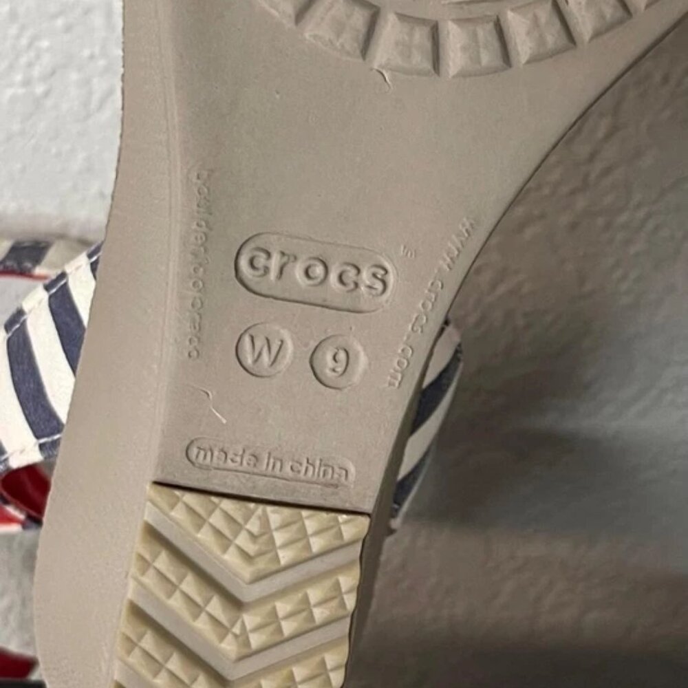 Crocs Leigh 15313 Wedge Sandals Ankle Strappy White Striped Women's Size 9 US - Picture 11 of 11